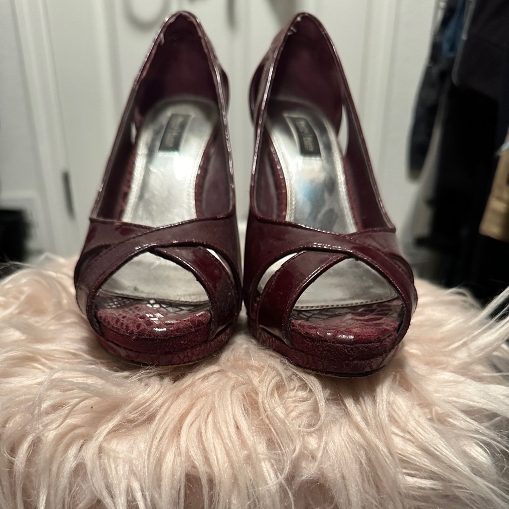 White House Black Market maroon heels. Smoke free home. Size 7M